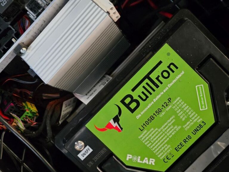 Top Elektrik: Biltron LiFePo4 Batterie & Votronic VCC 50 Ladebooster