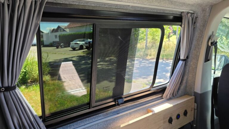 Schiebefenster mit Moskitoschutz